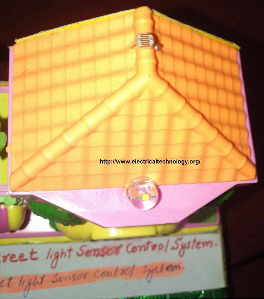 Automatic Street Light Control System.(Sensor using LDR & Transistor BC 547.) Very Simple.